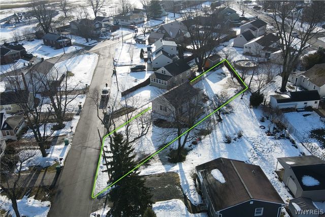 2697 Riverton Avenue, Hamburg, NY 14075