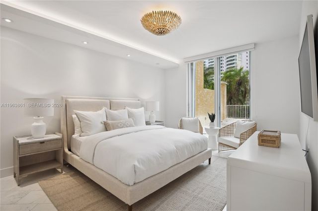 715 Crandon Blvd 206, Key Biscayne, FL 33149