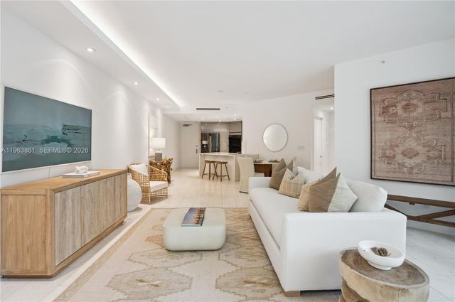 715 Crandon Blvd 206, Key Biscayne, FL 33149