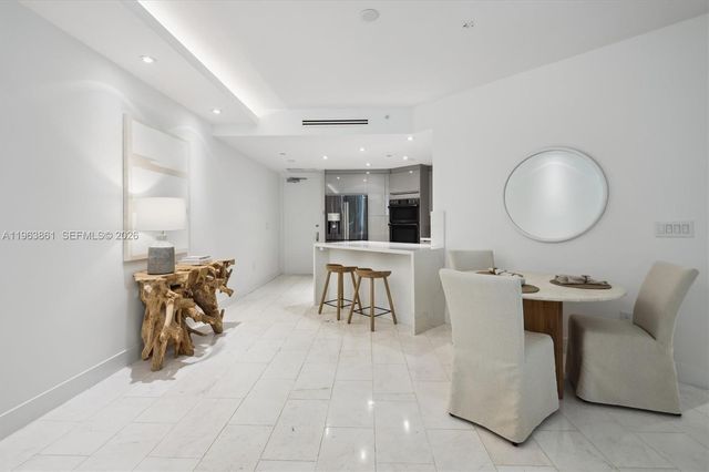 715 Crandon Blvd 206, Key Biscayne, FL 33149