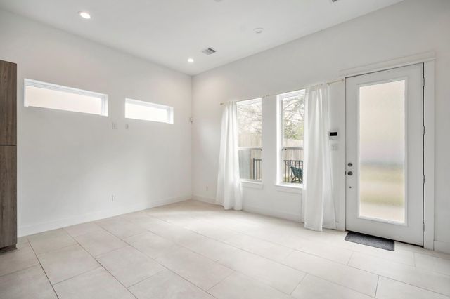 594 Janisch Road, Houston, TX 77018