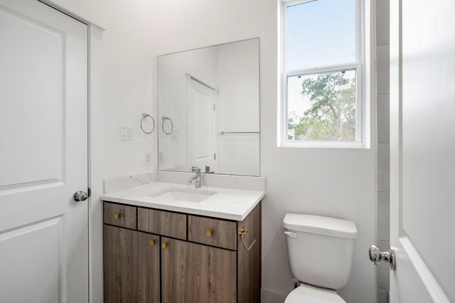 594 Janisch Road, Houston, TX 77018