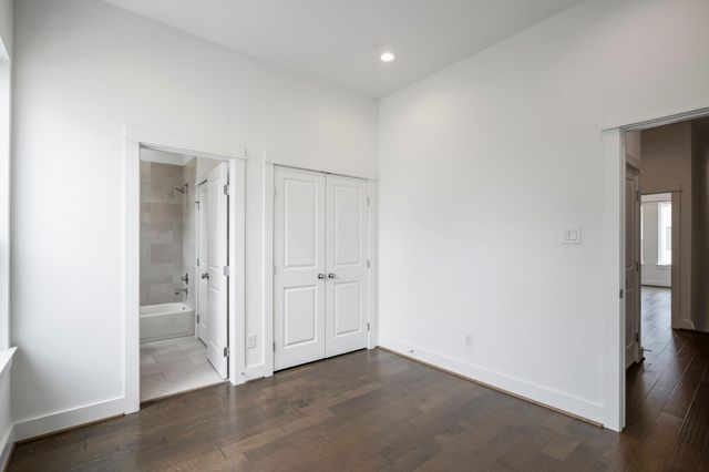 594 Janisch Road, Houston, TX 77018