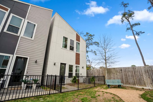 594 Janisch Road, Houston, TX 77018