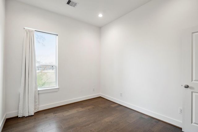 594 Janisch Road, Houston, TX 77018