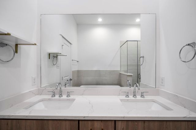 594 Janisch Road, Houston, TX 77018