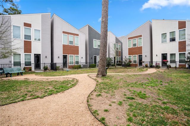 594 Janisch Road, Houston, TX 77018