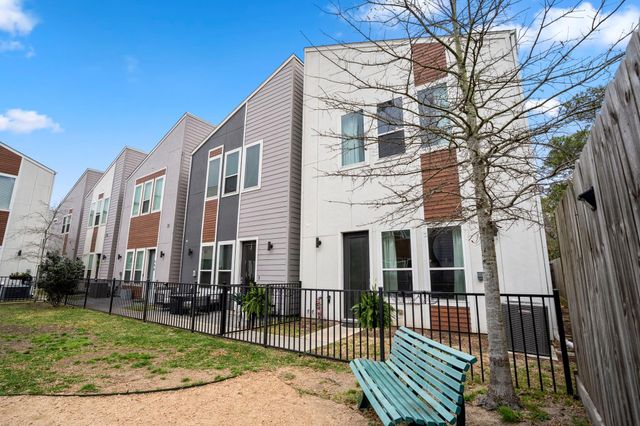 594 Janisch Road, Houston, TX 77018