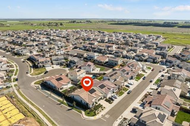 7447 Darque Way, Elk Grove, CA 95757