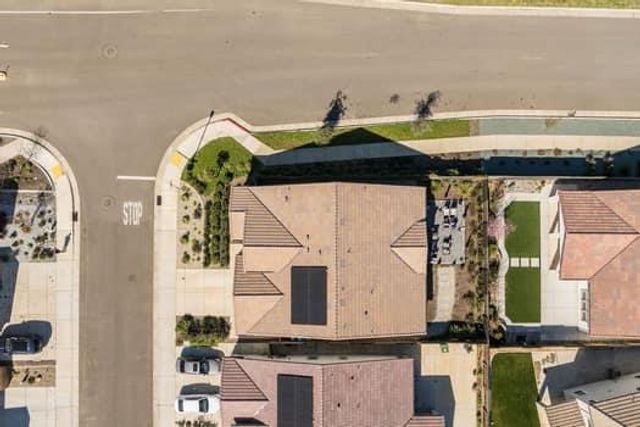 7447 Darque Way, Elk Grove, CA 95757