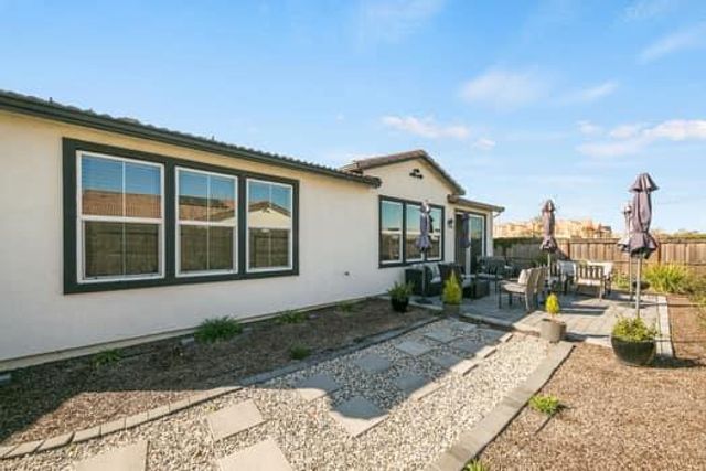 7447 Darque Way, Elk Grove, CA 95757