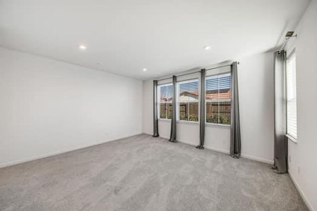 7447 Darque Way, Elk Grove, CA 95757