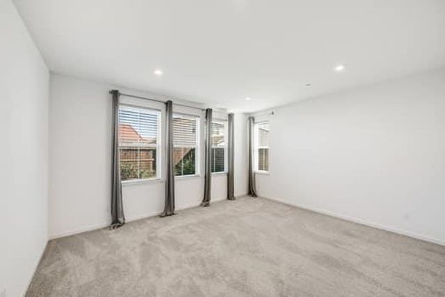 7447 Darque Way, Elk Grove, CA 95757