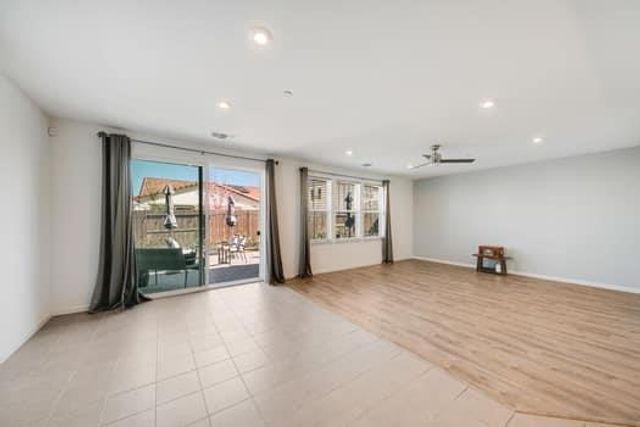 7447 Darque Way, Elk Grove, CA 95757