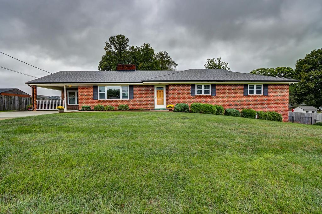 74 Silver Springs Drive, Lynchburg, VA 24502