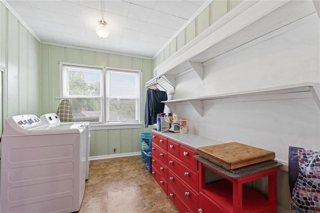 1025 Ironmoulders Street, Leavenworth, KS 66048