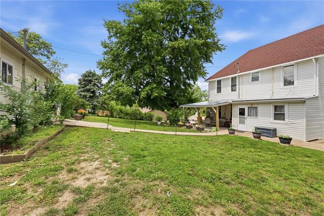 1025 Ironmoulders Street, Leavenworth, KS 66048
