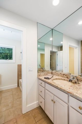 33 Forster Rd, Manchester, MA 01944
