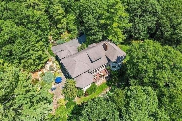 33 Forster Rd, Manchester, MA 01944