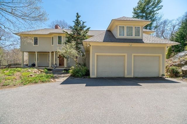 33 Forster Rd, Manchester, MA 01944