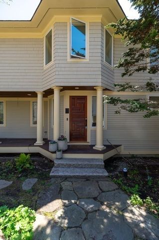 33 Forster Rd, Manchester, MA 01944