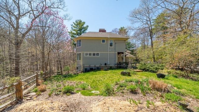 33 Forster Rd, Manchester, MA 01944