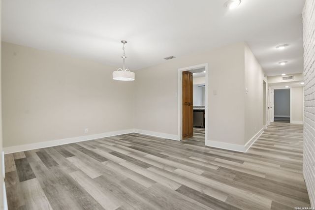 3605 Hidden Dr Apt B4, San Antonio, TX 78217