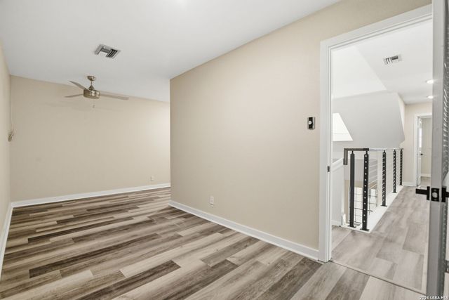 3605 Hidden Dr Apt B4, San Antonio, TX 78217