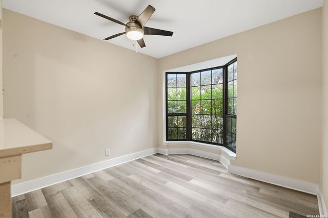 3605 Hidden Dr Apt B4, San Antonio, TX 78217