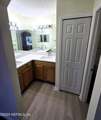 1132 FROMAGE Circle E, Jacksonville, FL 32225