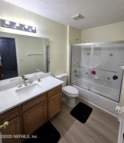 1132 FROMAGE Circle E, Jacksonville, FL 32225