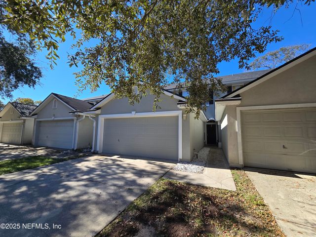1132 FROMAGE Circle E, Jacksonville, FL 32225