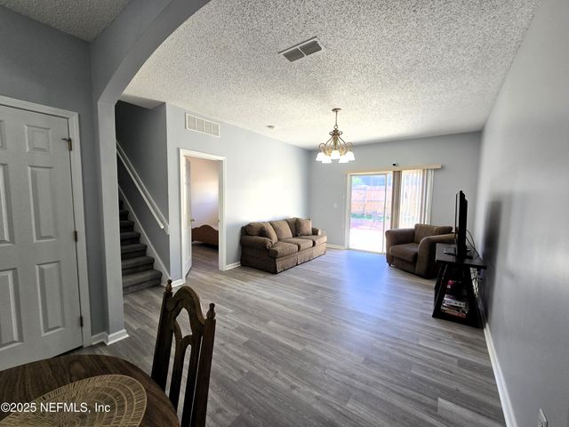 1132 FROMAGE Circle E, Jacksonville, FL 32225