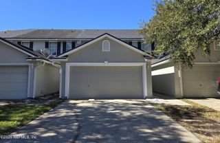 1132 FROMAGE Circle E, Jacksonville, FL 32225
