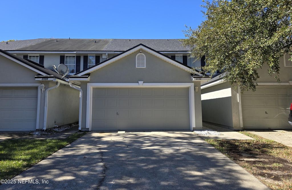 1132 FROMAGE Circle E, Jacksonville, FL 32225