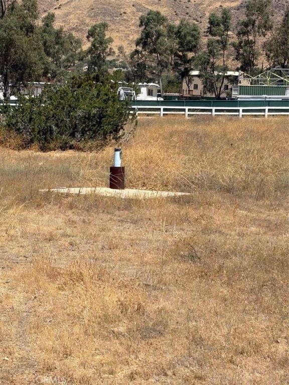 Image 3 of property listing at 21 Shannondale rd., Acton, CA 93510
