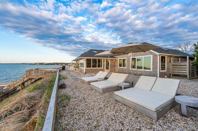 21515 Soundview Avenue, Southold, NY 11971