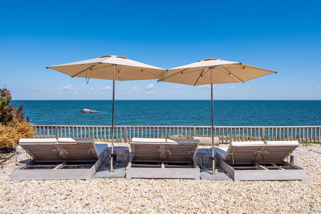 21515 Soundview Avenue, Southold, NY 11971