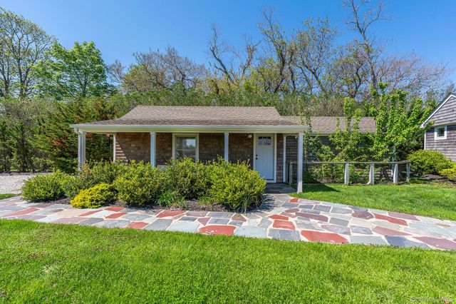 21515 Soundview Avenue, Southold, NY 11971