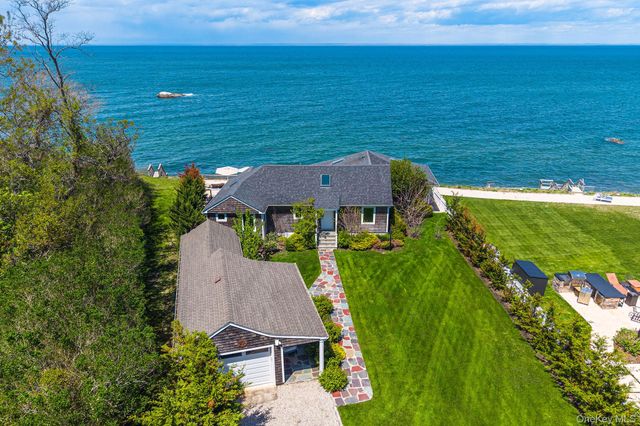 21515 Soundview Avenue, Southold, NY 11971