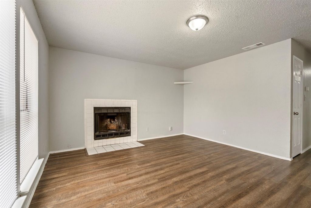 143 Allencrest Drive, White Settlement, TX 76108 — photo 3