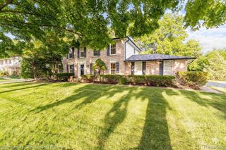 3014 Caswell Drive, Troy, MI 48084