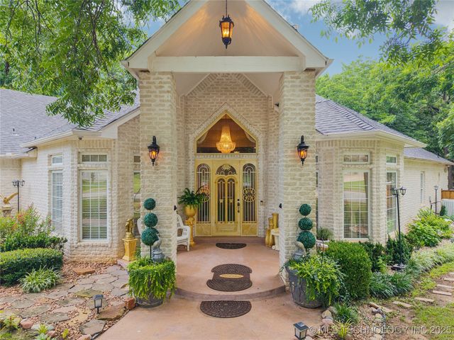 3725 Maple Drive, Sand Springs, OK 74063