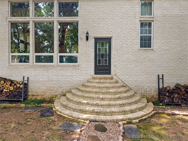 3725 Maple Drive, Sand Springs, OK 74063