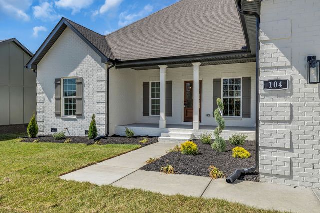 104 Stonebrook Dr, Shelbyville, TN 37160