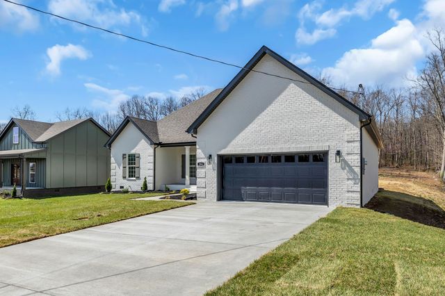 104 Stonebrook Dr, Shelbyville, TN 37160