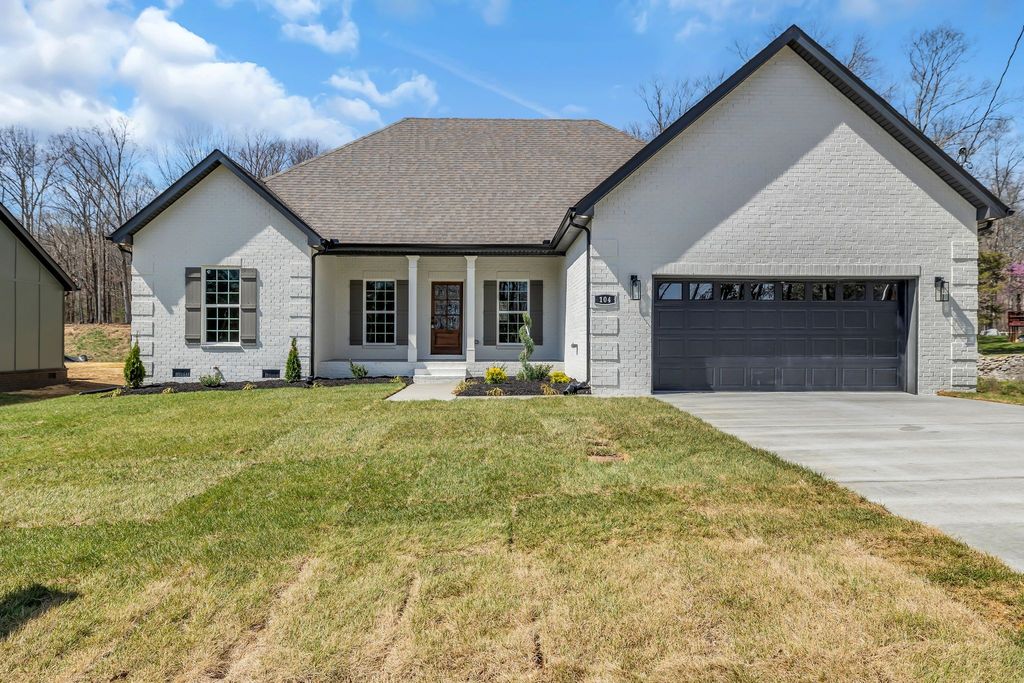 104 Stonebrook Dr, Shelbyville, TN 37160