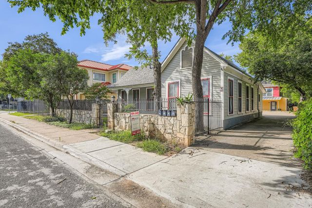 1013 E Third ST A, Austin, TX 78702