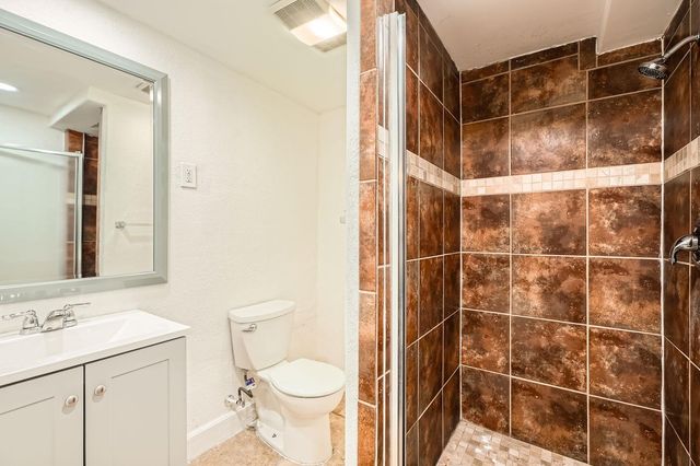 1013 E Third ST A, Austin, TX 78702