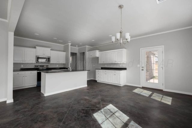 7605 WELLINGTON Court, Amarillo, TX 79119